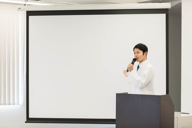 学術薬剤師
