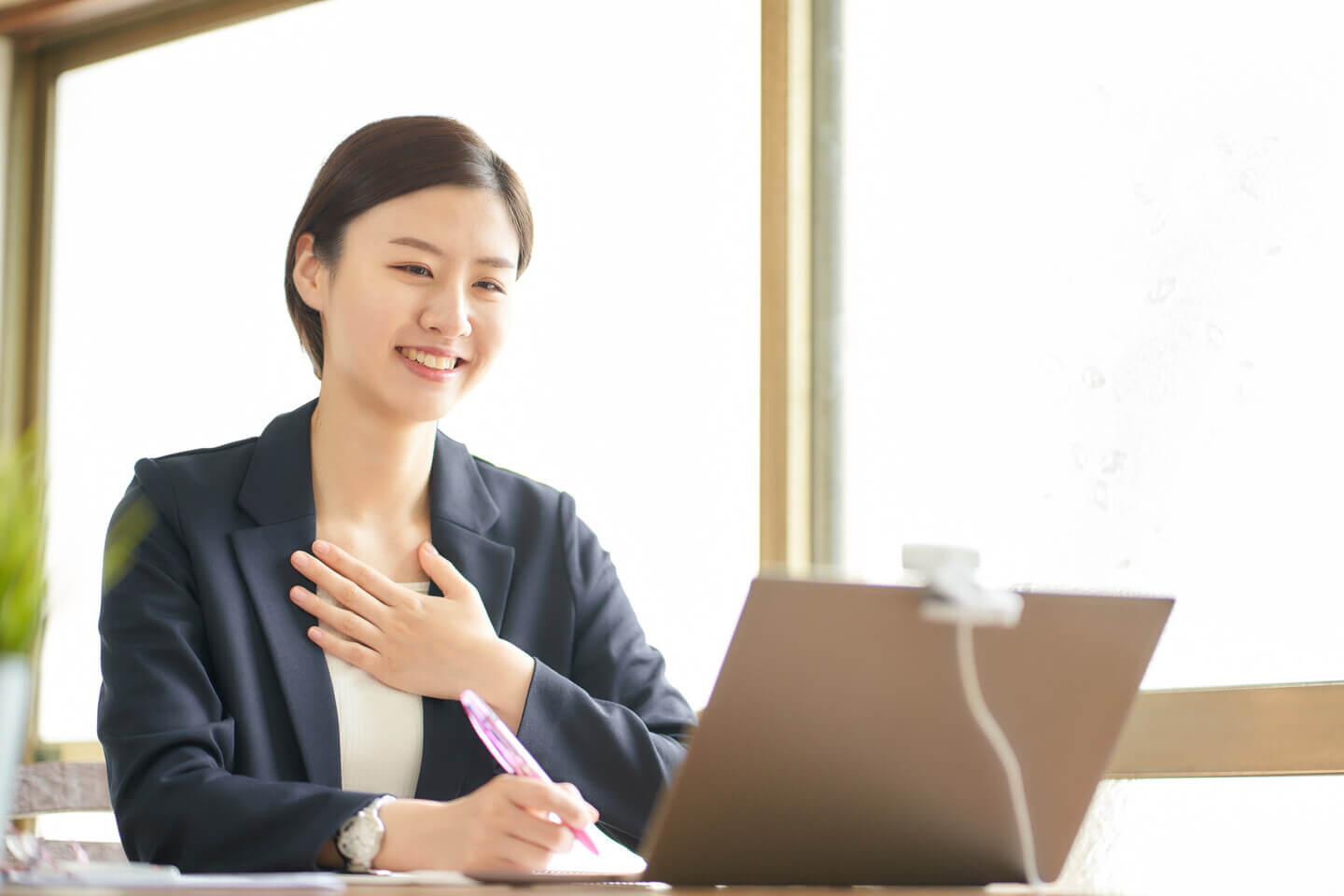 営業職の女性のイメージ画像