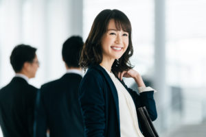 企業薬剤師に未経験で転職するには?元MRに聞く年収・やりがいとは